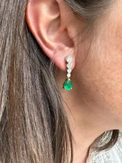 Boucles d'oreilles aux émeraudes gouttes