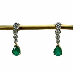 Boucles d'oreilles aux émeraudes gouttes