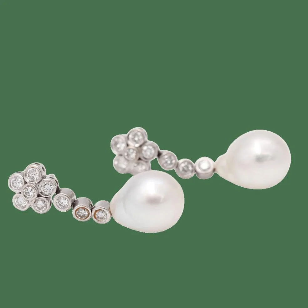 Boucles d'oreilles avec perle d'Australie et diamants