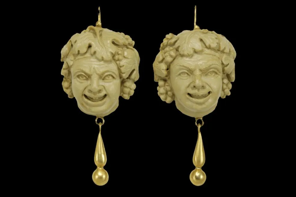 Boucles d'oreilles Bacchus Or camées de lave