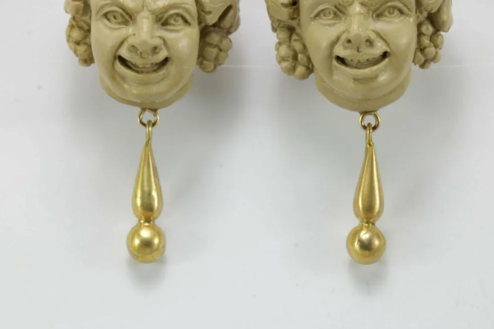 Boucles d'oreilles Bacchus Or camées de lave