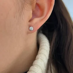 Boucles d’oreilles boutons or blanc diamants
