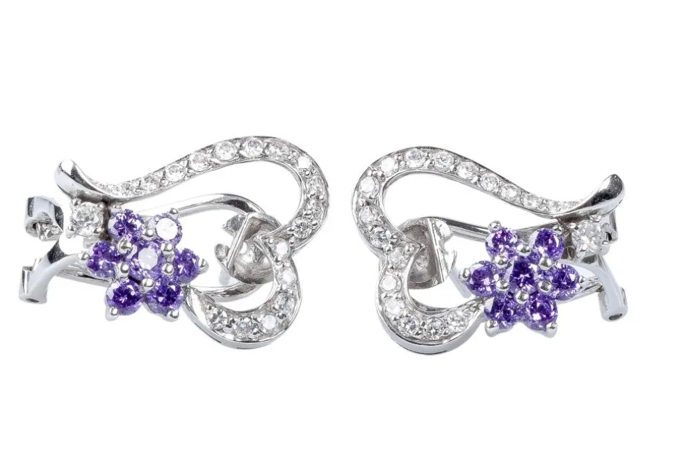 Boucles d'oreilles coeurs et fleurs en or blanc 18 carats
