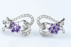 Boucles d'oreilles coeurs et fleurs en or blanc 18 carats