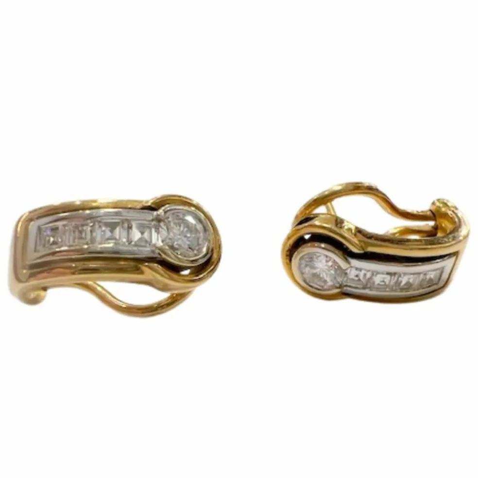 Boucles d'oreilles contemporaines or et diamants