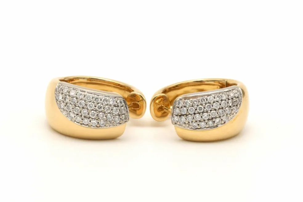 Boucles d'oreilles contemporaines en or jaune 18 carats serties de diamants "taille" brillant (+-0.448ct)