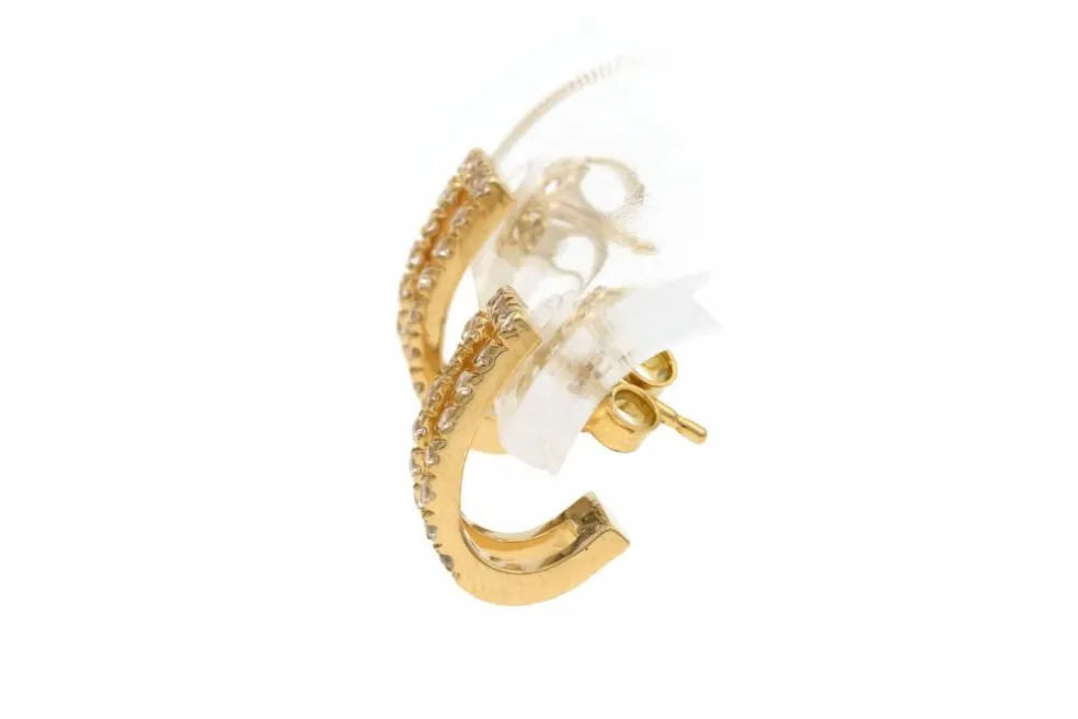 Boucles d'oreilles contemporaines en or jaune 18 carats serties de diamants "taille" brillant (+-0.45ct)