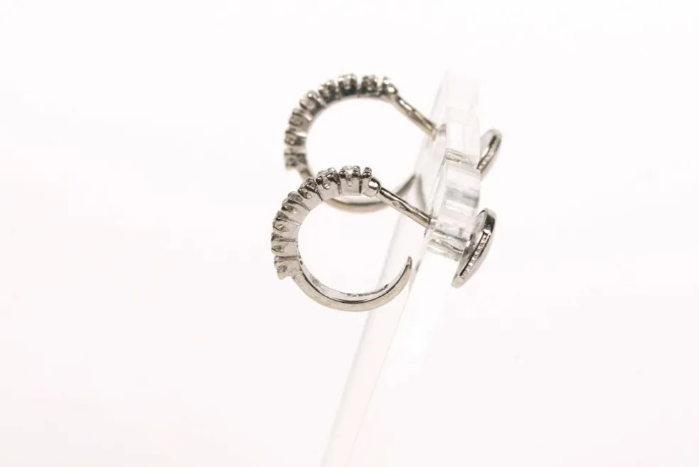 Boucles d'oreilles contemporaines or blanc diamants