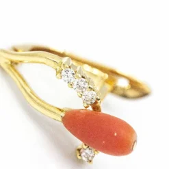 Boucles d'oreilles Corail Antique en Or Jaune
