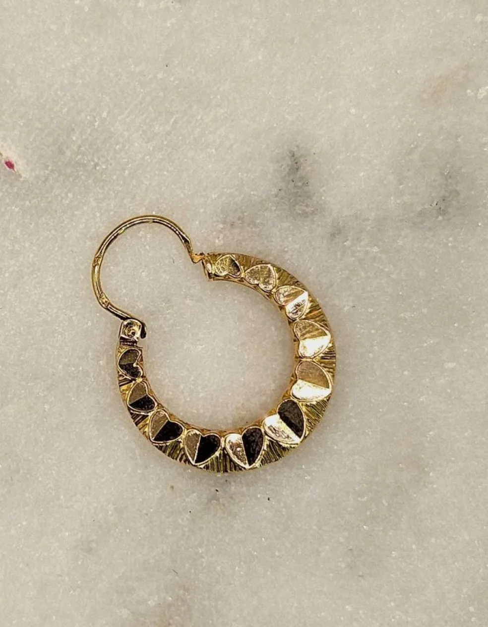 Boucles d’oreilles créoles or jaune ciselées