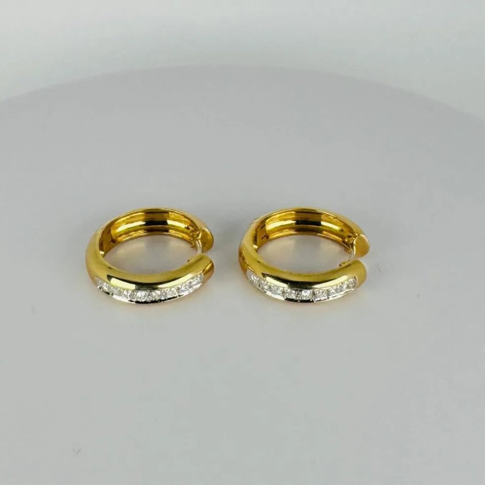 Boucles d'oreilles créoles vintage avec diamants