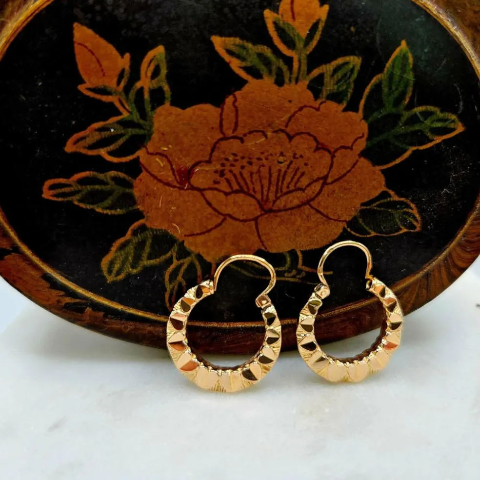 Boucles d’oreilles créoles or jaune ciselées