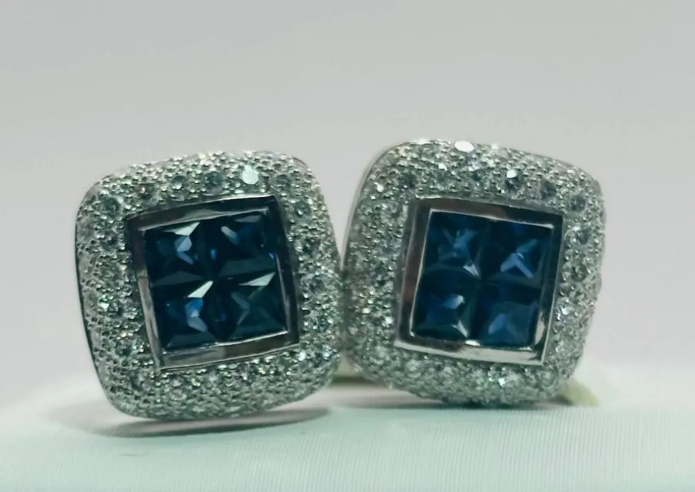 Boucles d'oreilles de luxe en or blanc, saphirs et diamants