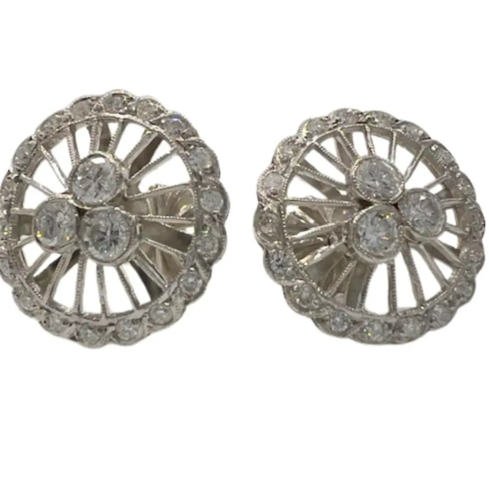 Boucles d'oreilles design Art Déco en platine sterling avec diamants