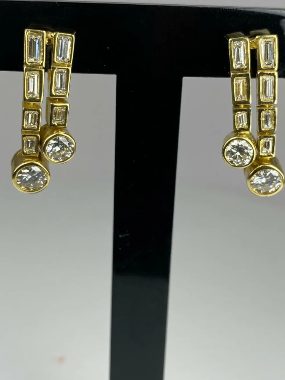 Boucles d’oreilles, diamants