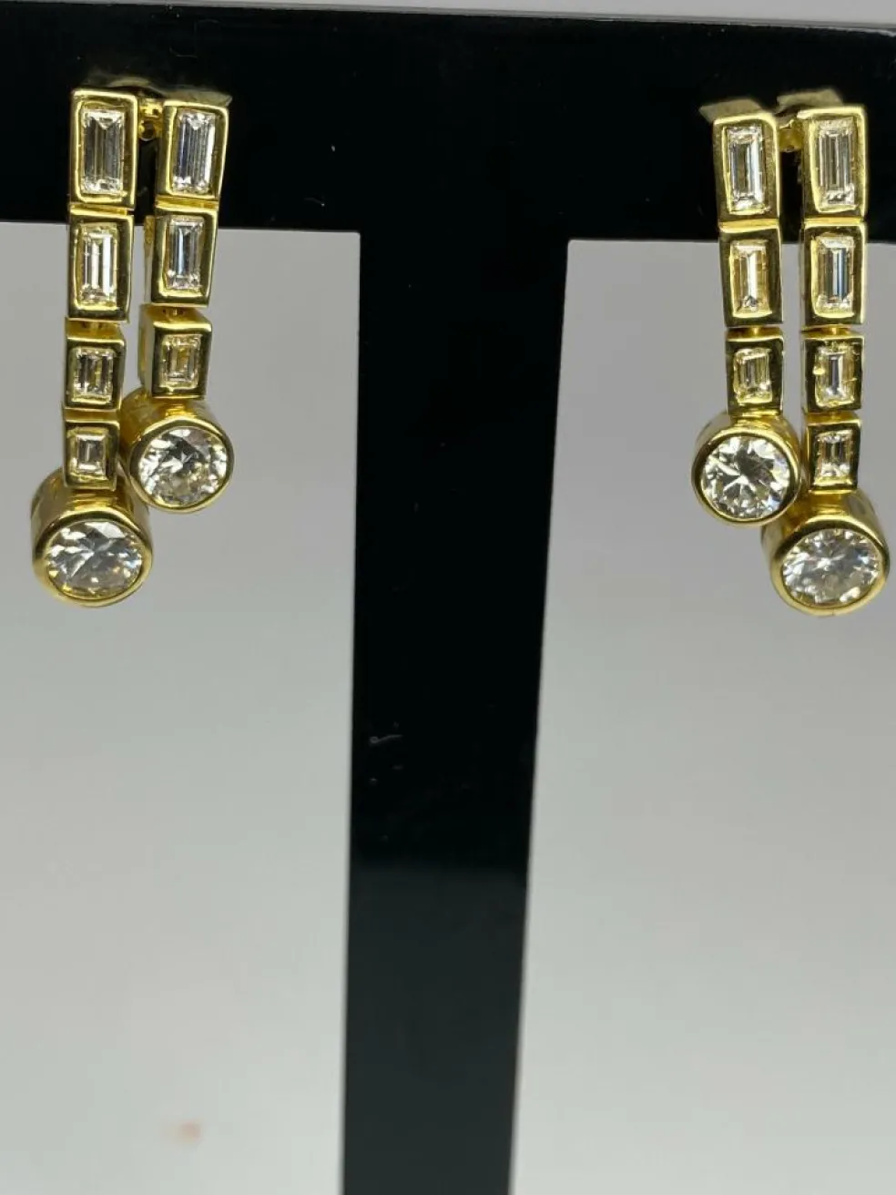 Boucles d’oreilles, diamants