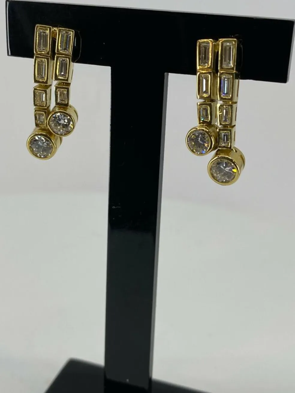 Boucles d’oreilles, diamants