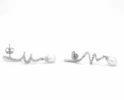 Boucles d'oreilles diamants et perles en or blanc