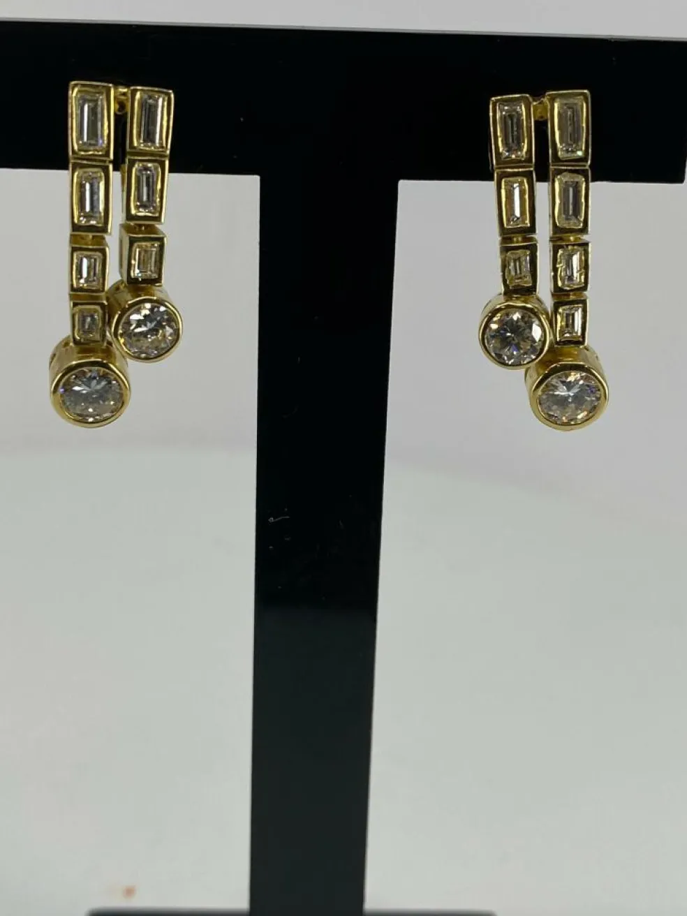 Boucles d’oreilles, diamants