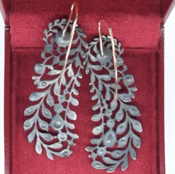 Boucles d'oreilles diamants argent et or de l'ère victorienne
