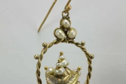 Boucles d'oreilles dorées perles anciennes