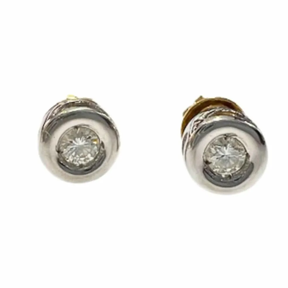 boucles d'oreilles dormeuses en or et diamants