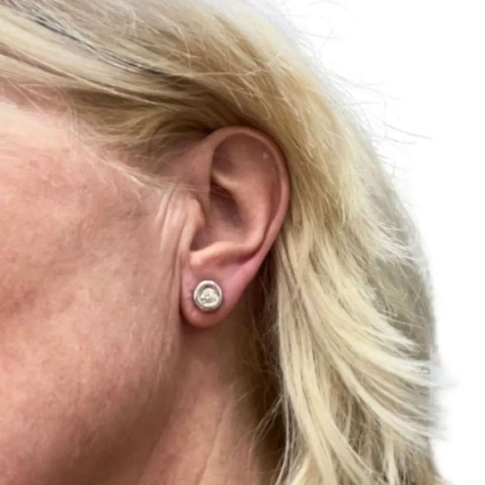 boucles d'oreilles dormeuses en or et diamants