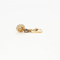 Boucles d'oreilles dormeuses Art Déco motif fleur