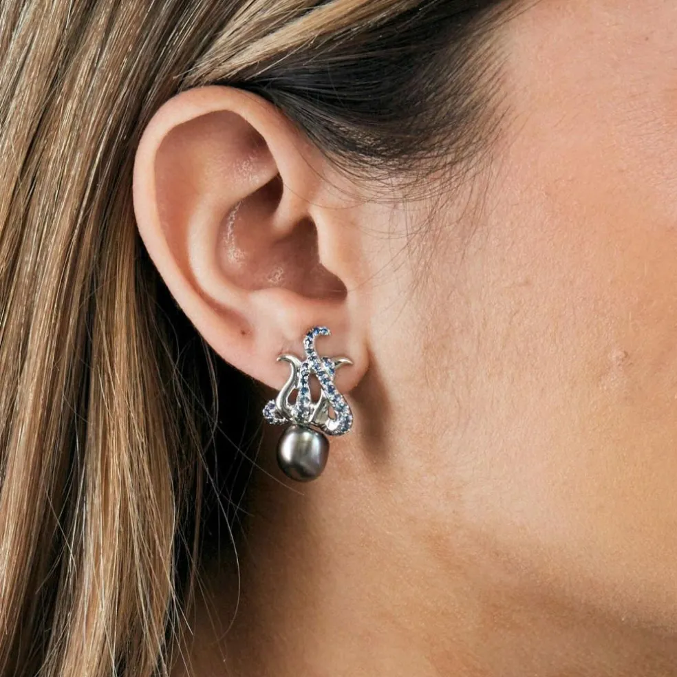 Boucles d'oreilles dépareillées or et émeraudes