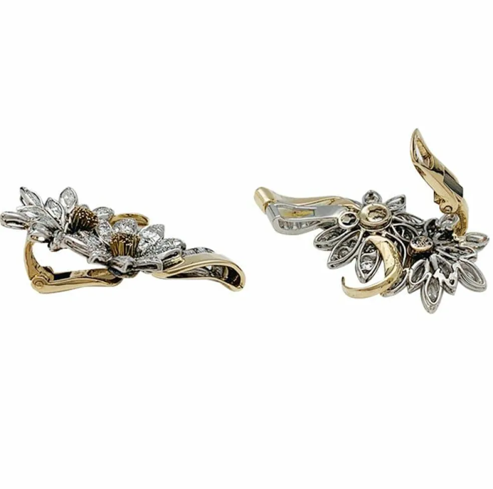 Boucles d'oreilles, "Edelweiss", en or jaune, platine et diamants.