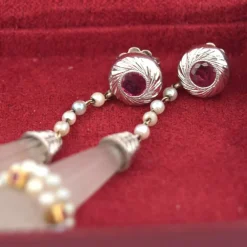 BOUCLES D'OREILLES EN CRISTAL DE ROCHE - ANNÉES 1950