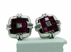 Boucles d'oreilles en or avec rubis et diamants