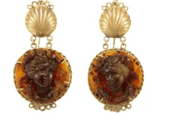 Boucles d'oreilles en or avec camées en écaille de tortue antiques