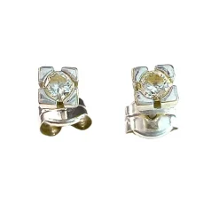 Boucles d'oreilles en or au design contemporain avec diamants