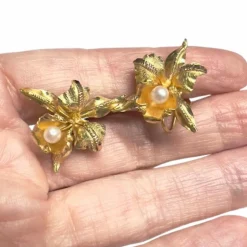 boucles d'oreilles en or avec perles