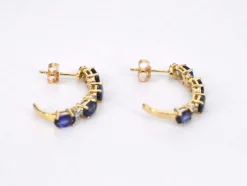 Boucles d'oreilles en or avec diamants et saphir
