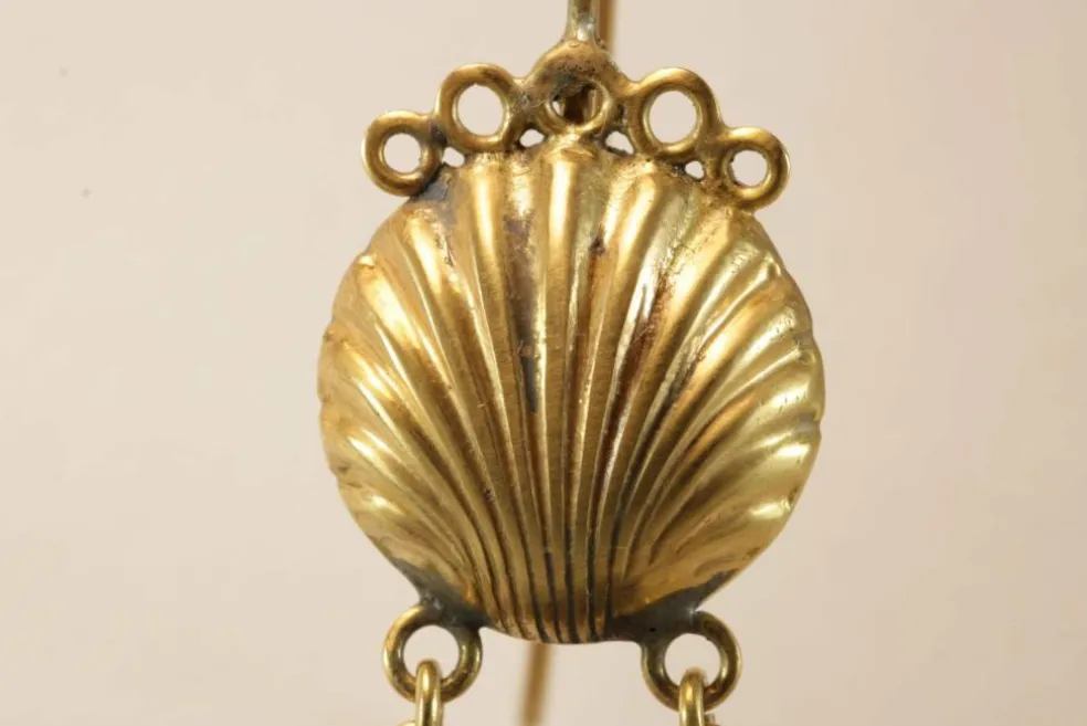 Boucles d'oreilles en or avec camées en écaille de tortue antiques