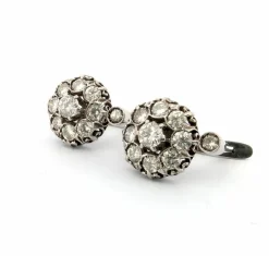 Boucles d'oreilles en or blanc avec diamants