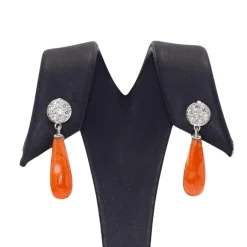 Boucles d'oreilles en Or Blanc et Corail.