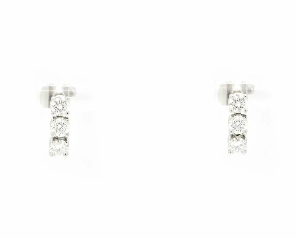 Boucles d'oreilles en or blanc avec diamants de 0,90 ct