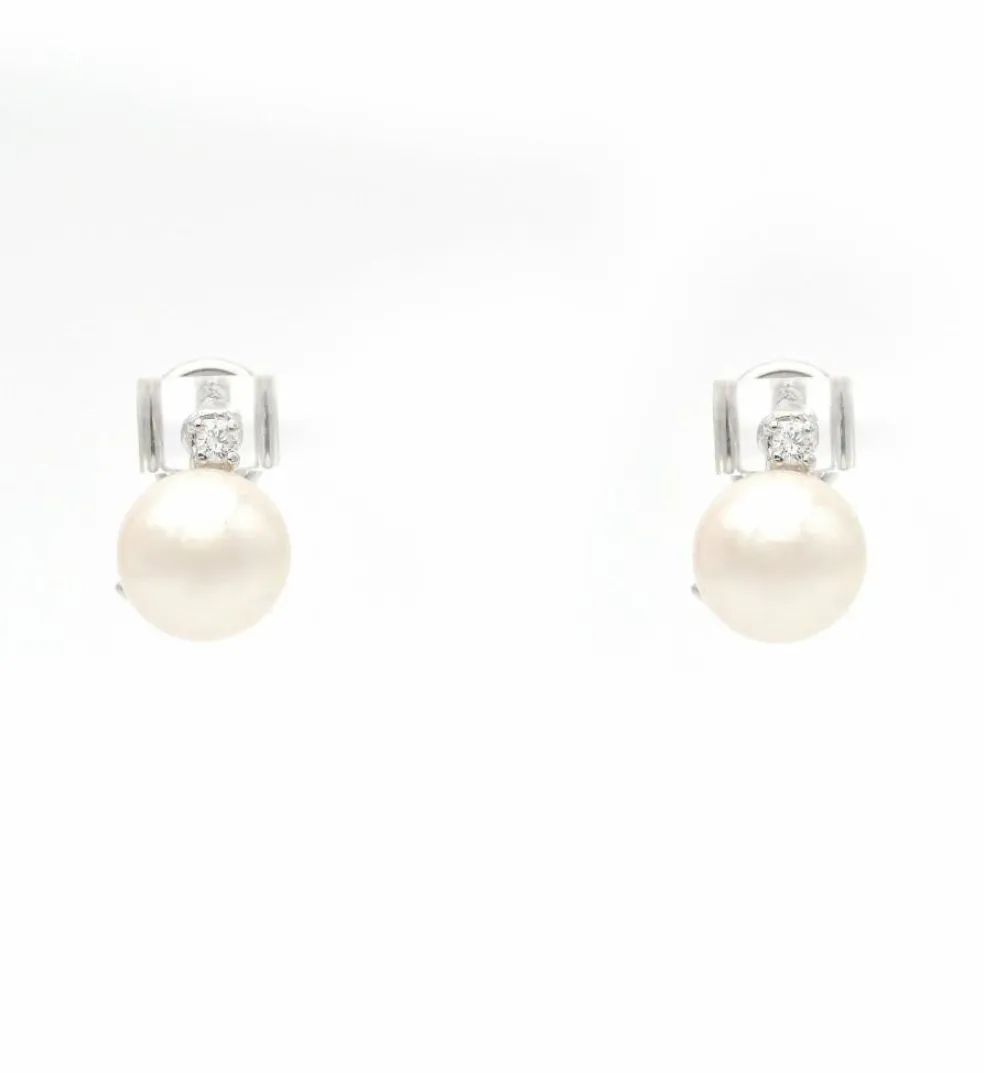 Boucles d'oreilles en or blanc avec perles et diamants