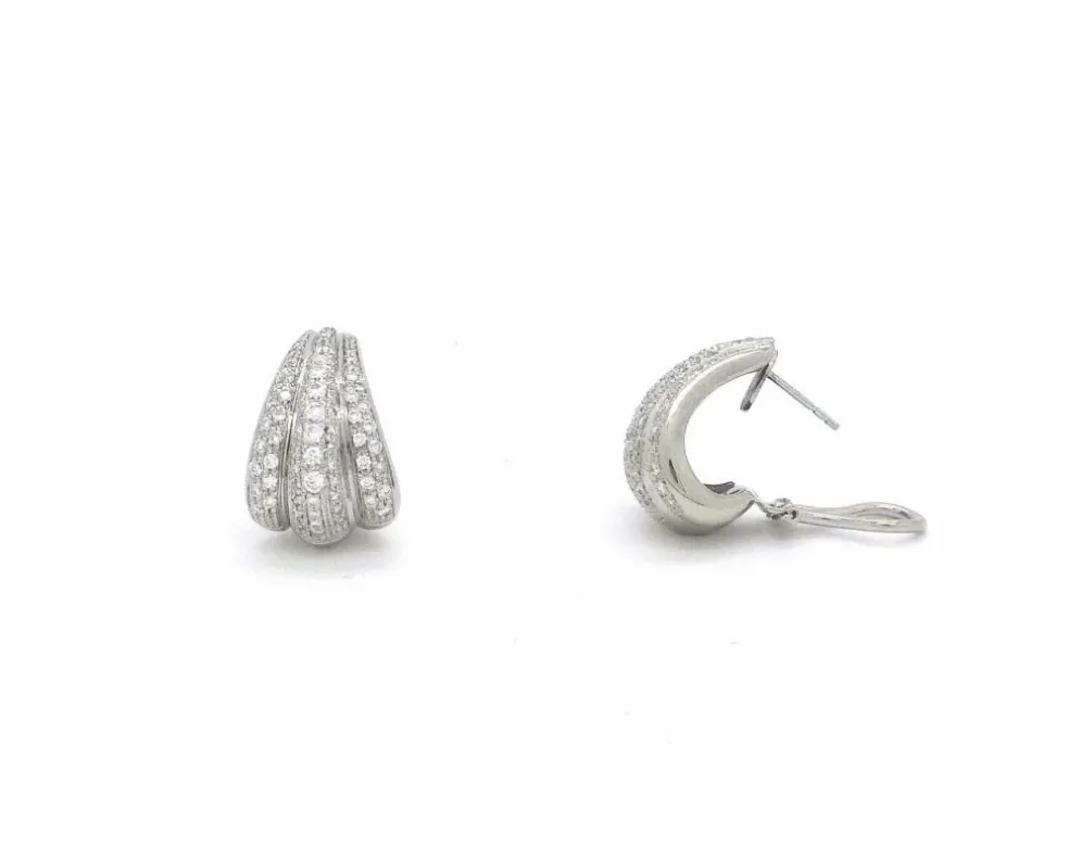 Boucles d'oreilles en or blanc et diamants
