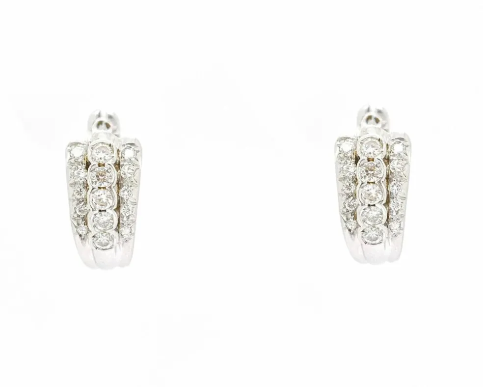 Boucles d'oreilles en or blanc et diamants 0,60 ct