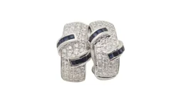 Boucles d'oreilles en or blanc, saphirs et diamants