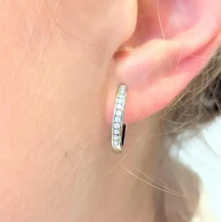 Boucles d'oreilles en or blanc et diamants