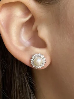 Boucles d'oreilles en or blanc perles et diamants