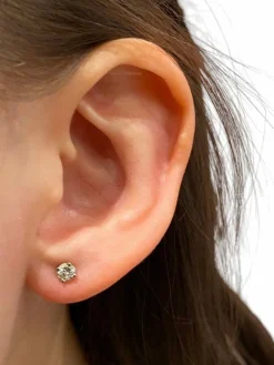 Boucles d’oreilles en or blanc et diamants