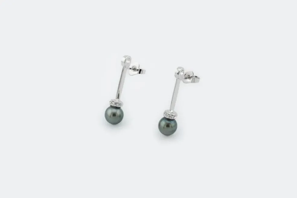Boucles d'oreilles en or blanc avec perles