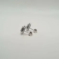 Boucles d'oreilles en or blanc 18 carats serties de diamants naturels