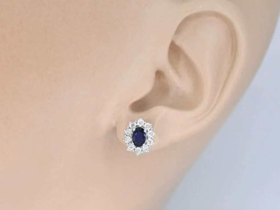 Boucles d'oreilles en or blanc avec diamants et saphir